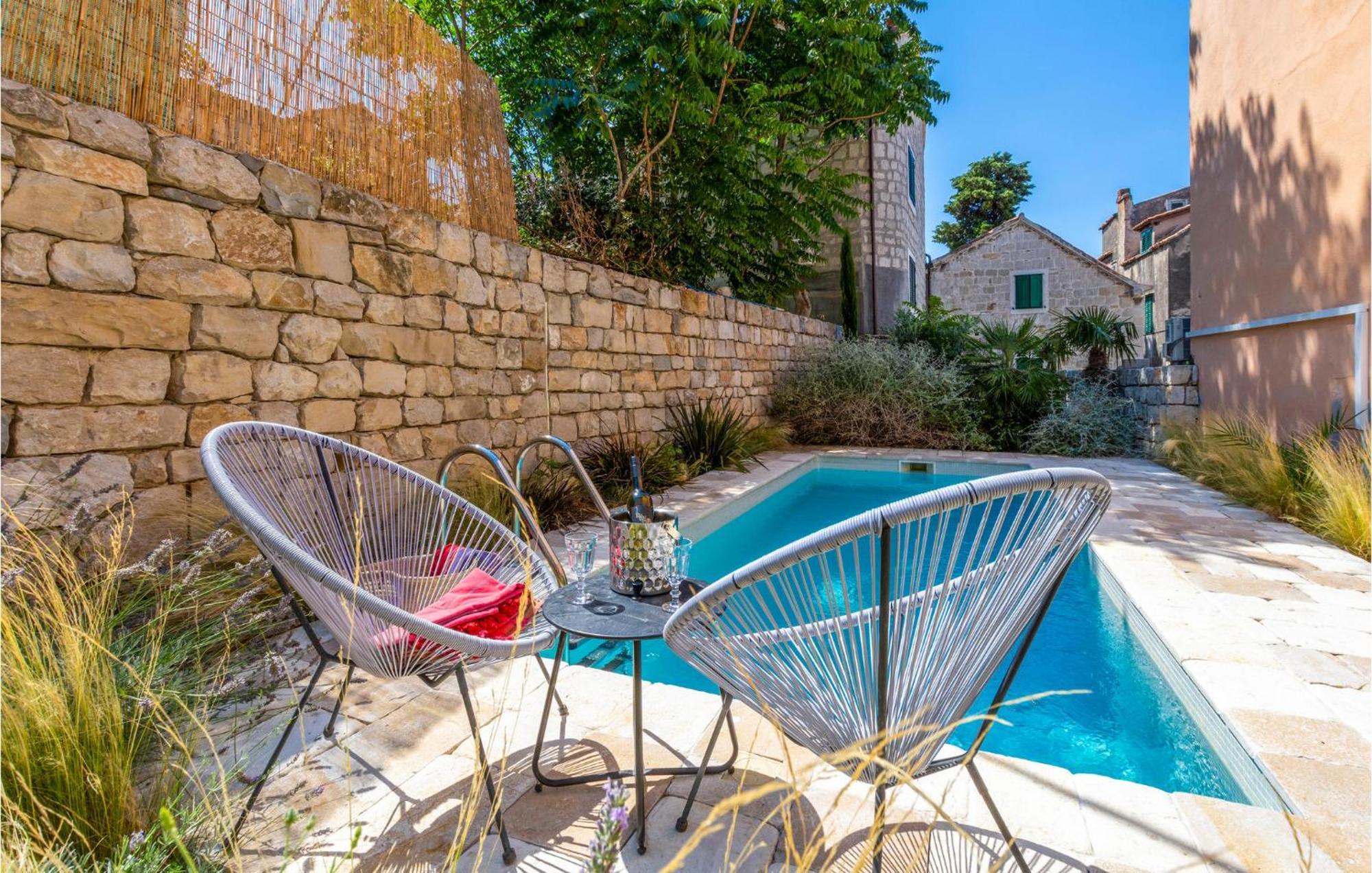 Stunning Home In Split With Outdoor Swimming Pool المظهر الخارجي الصورة