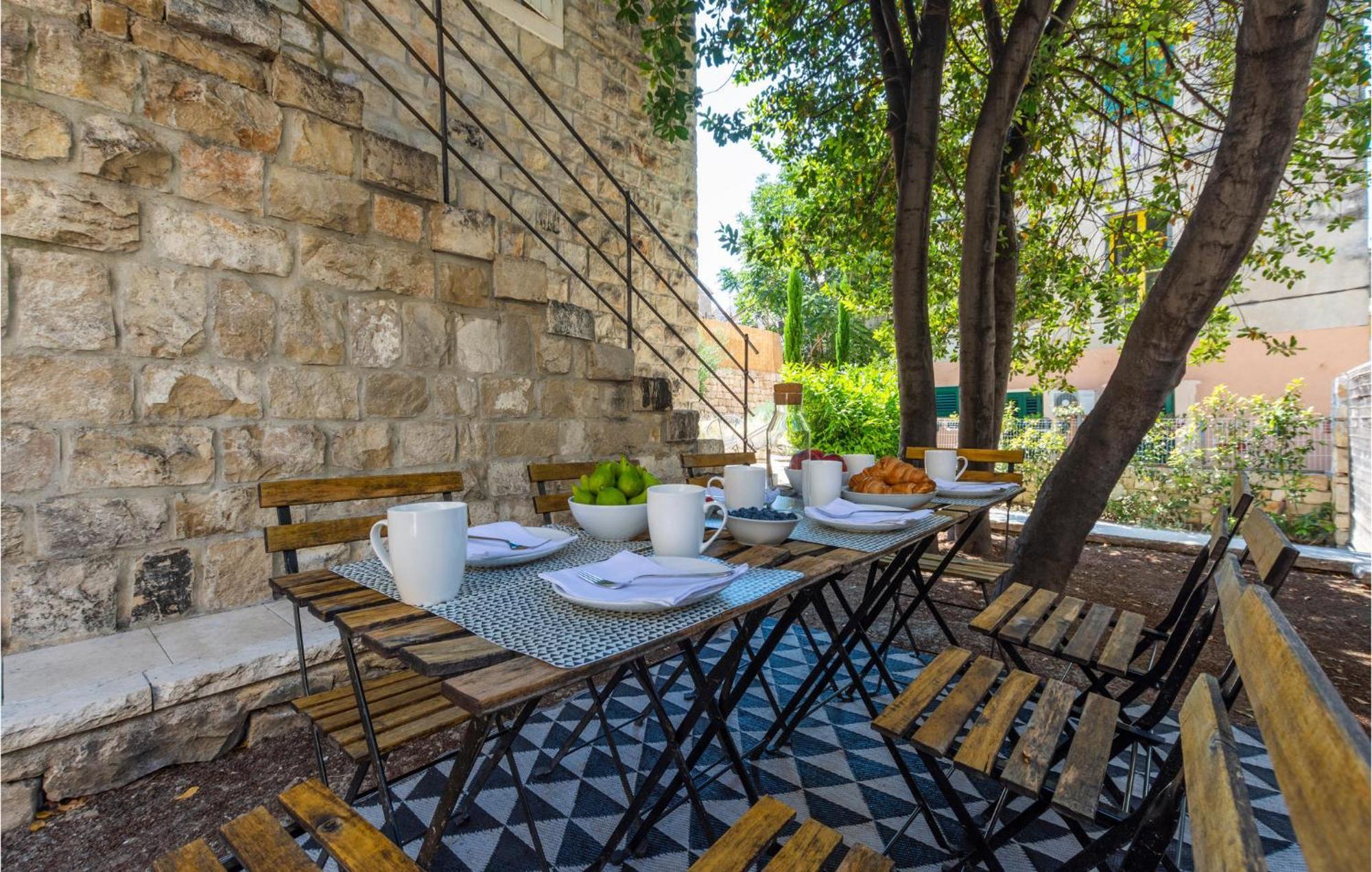 Stunning Home In Split With Outdoor Swimming Pool المظهر الخارجي الصورة